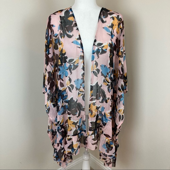 Motherhood Maternity Plus Size Floral Top Bundle - Picture 6 of 11